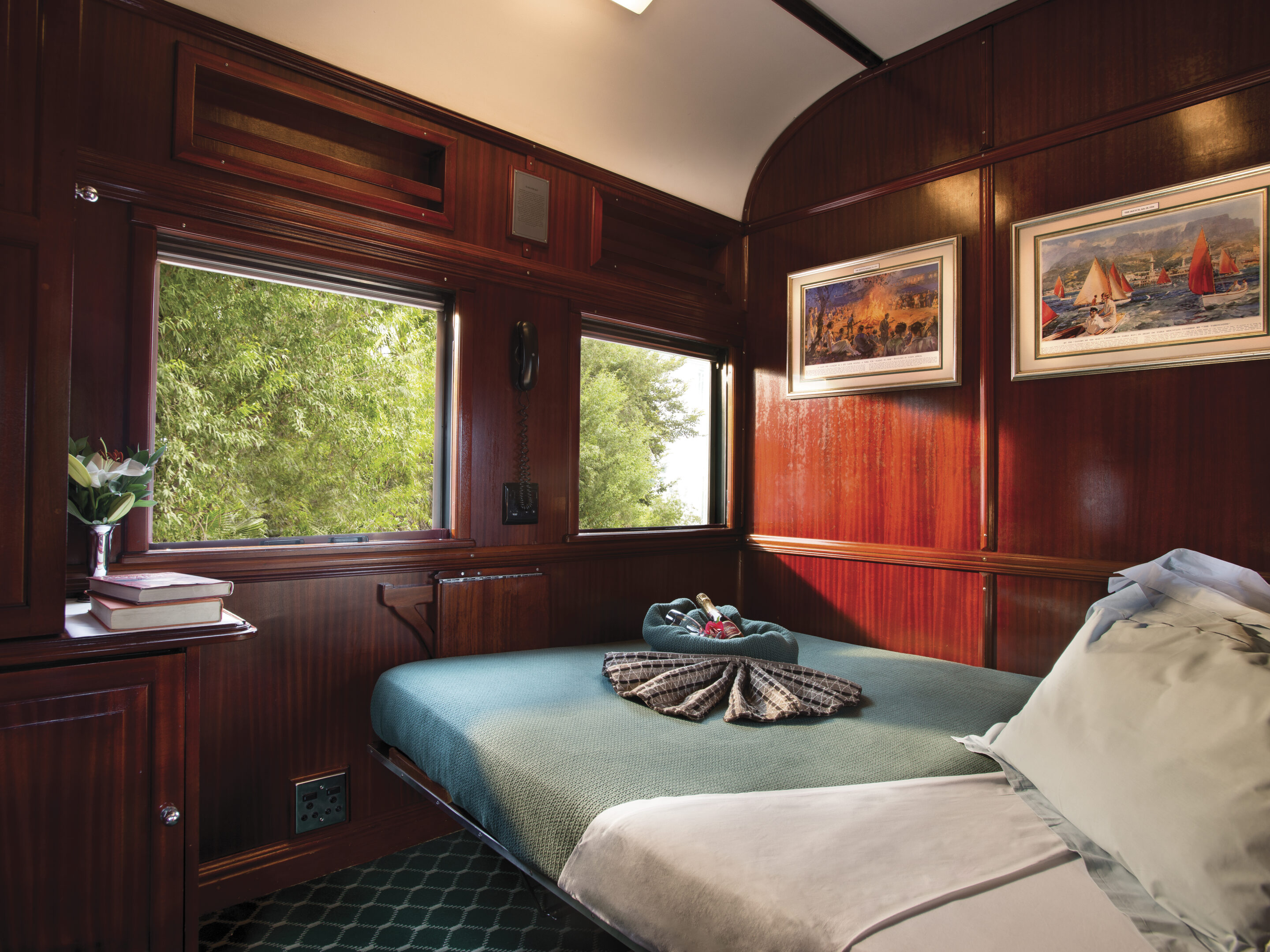 Abteil der Kategorie Pullman am Abend