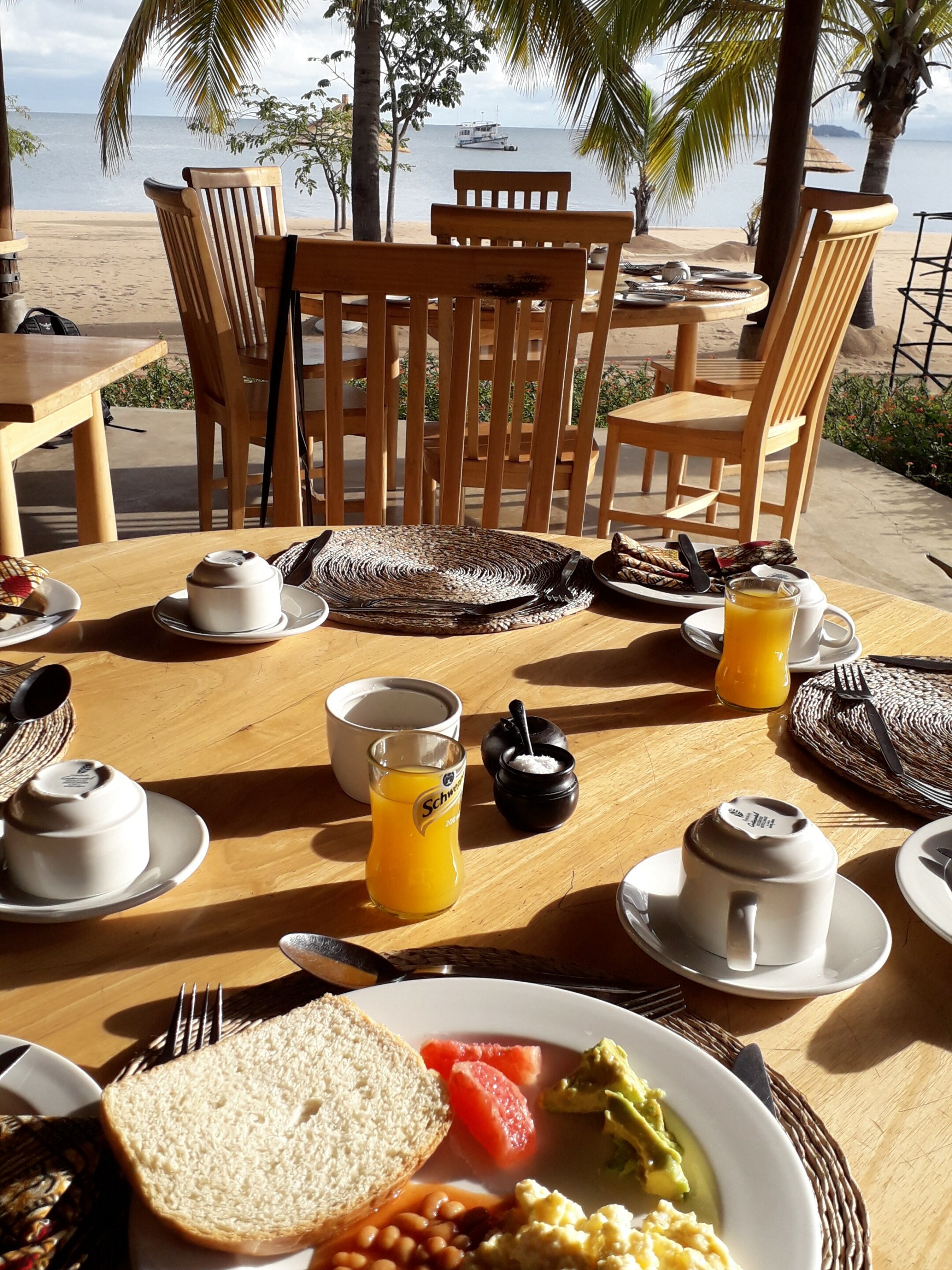 Frühstück im Makokola Resort am Lake Malawi