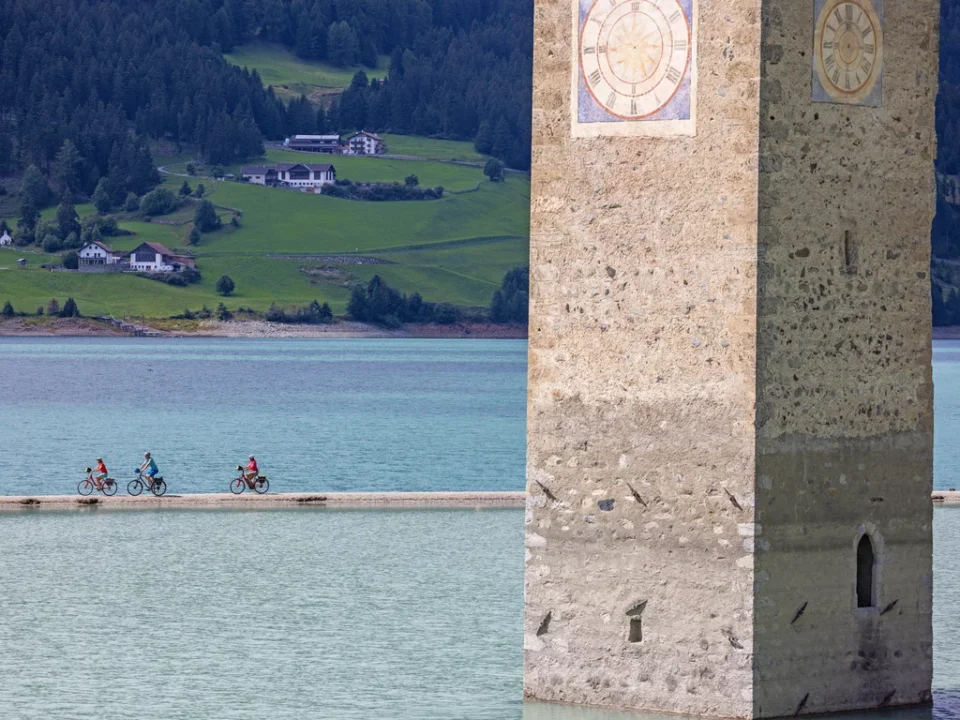 Versunkener Kirchturm im Reschensee