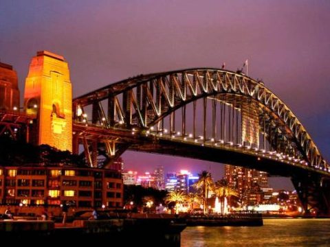 Sydney, Hafenbrücke bei Nacht