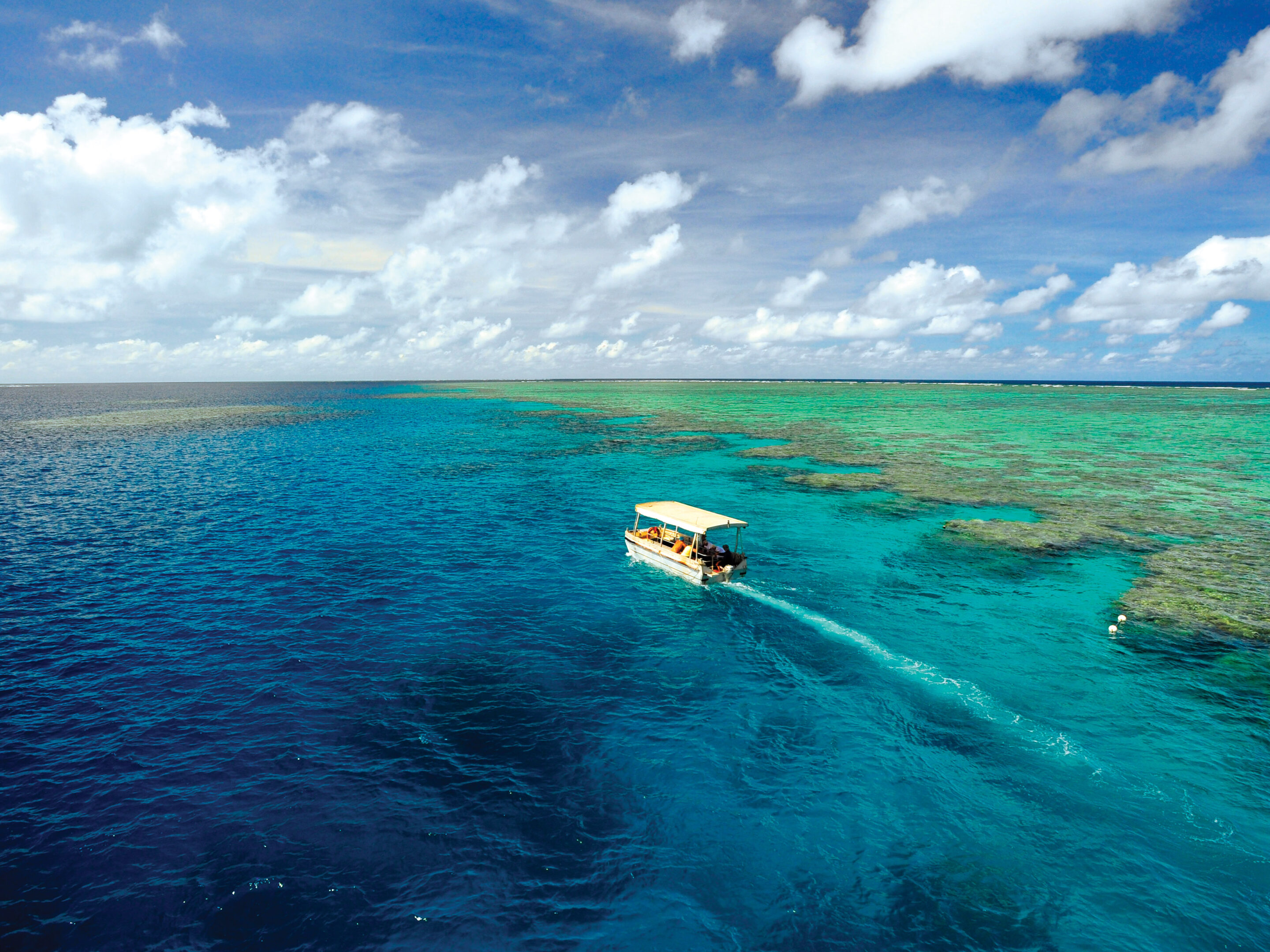 Glasbodenboot am Great Barrier Reef