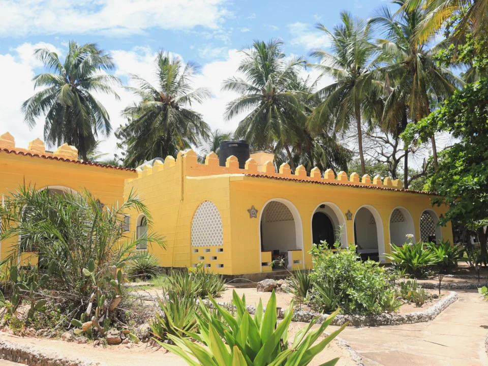 Coconut Beach Lodge