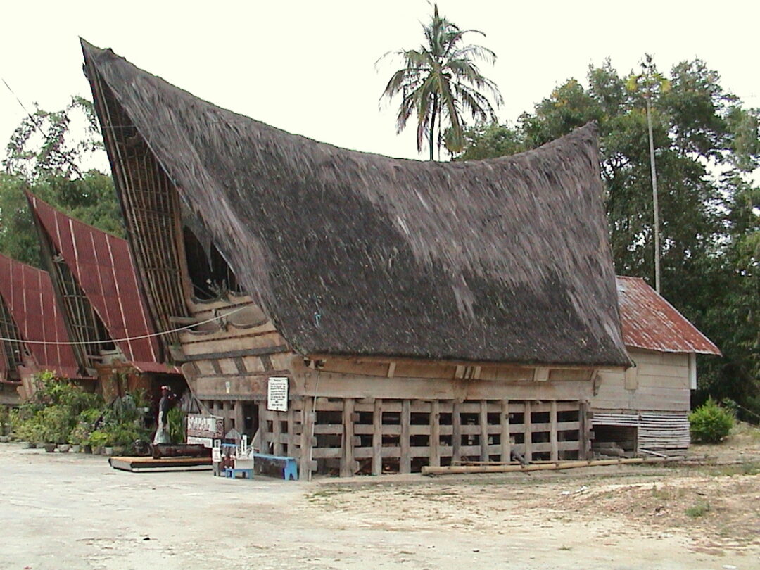 Langhaus auf Sumatra