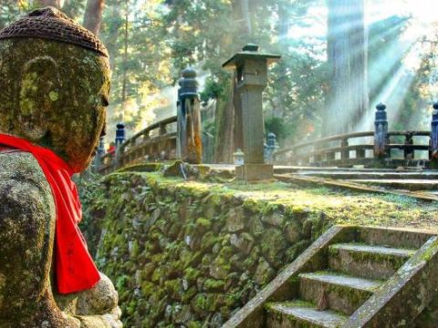 Okunoin Friedhof am Mount Koya