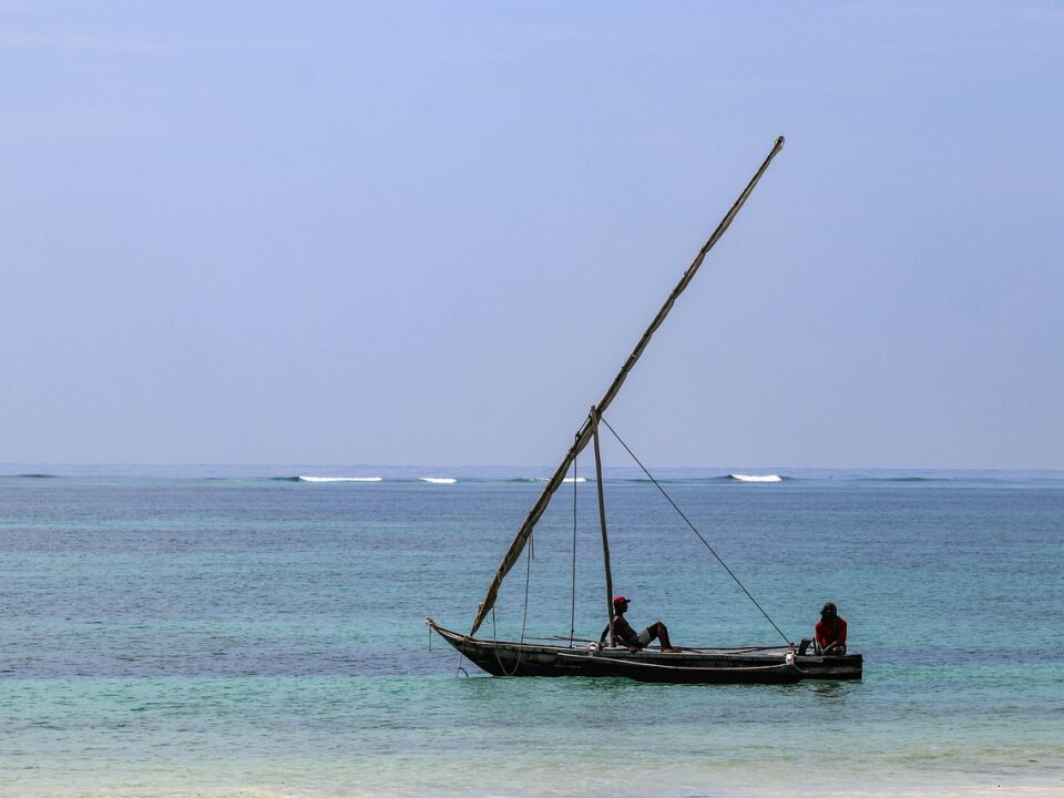 Fischerboot vor der Küste