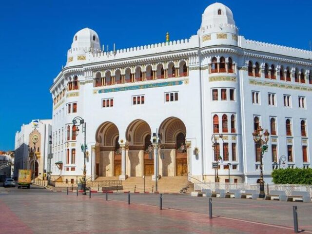 "La Grande Poste" in Algier