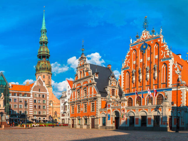 Schwarzhäupterhaus am Rathausplatz von Riga