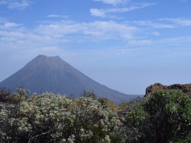 Pico do Fogo (2.829 m)