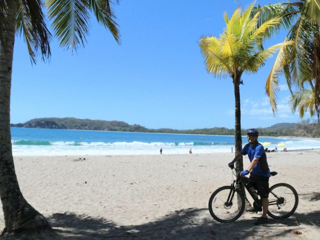 Radfahrer in Playa Samara