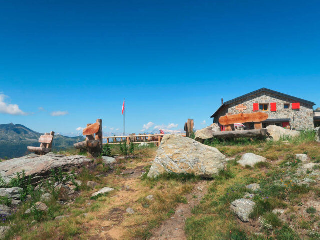 Cabane Bella Tola