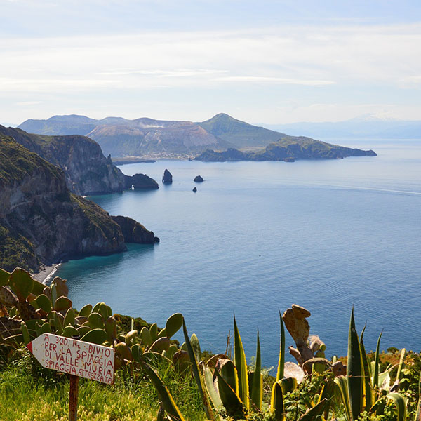 Lipari: Panorama auf das Mittelmeer