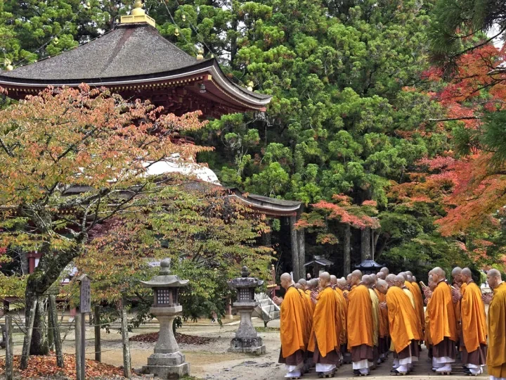 Buddhistische Mönche in Koyasan