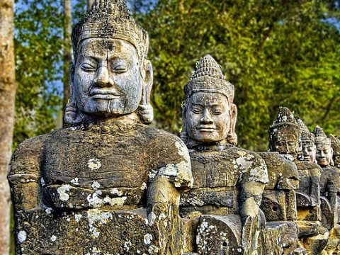 Devas (Statuen) in Angkor Thom