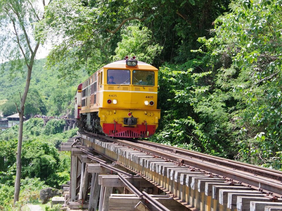 Zug in Kanchanaburi