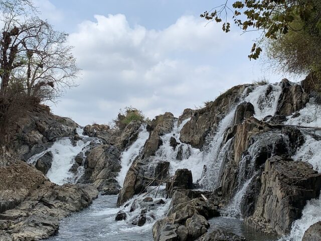 Laos: Wasserfall