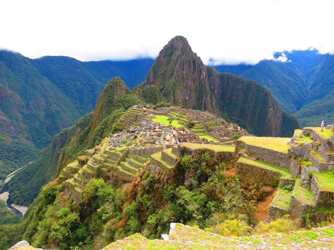 Blick auf die Terrassen von Machu Picchu