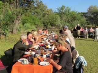 Essenstafel im Makutsi Safari Camp