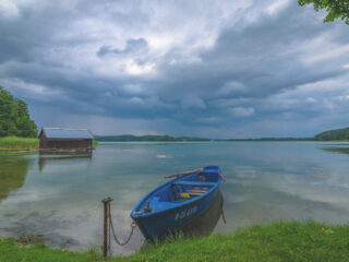 Wolken über dem See