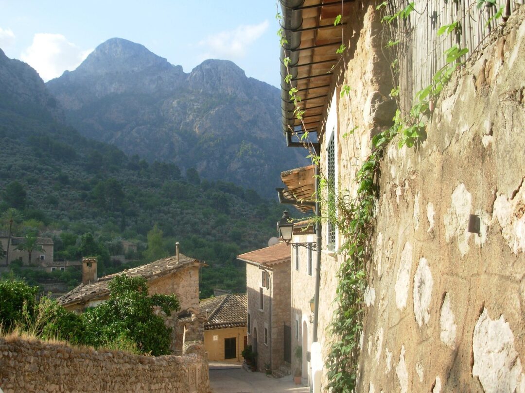 Bergdorf auf Mallorca