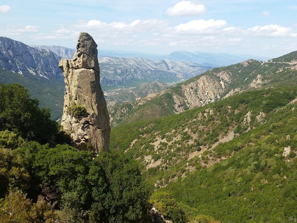 Kalksteinberge auf Sardinien