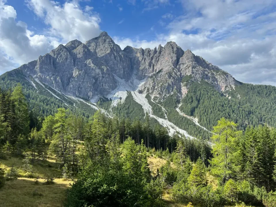 Blick zum Serles (2.717 m)