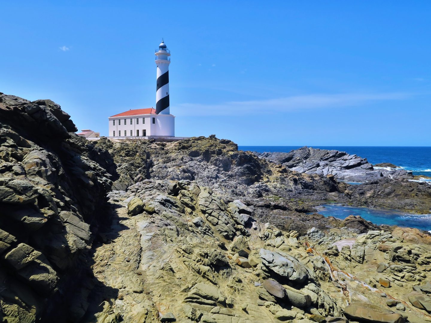Menorca: Leuchtturm an der Südwestküste