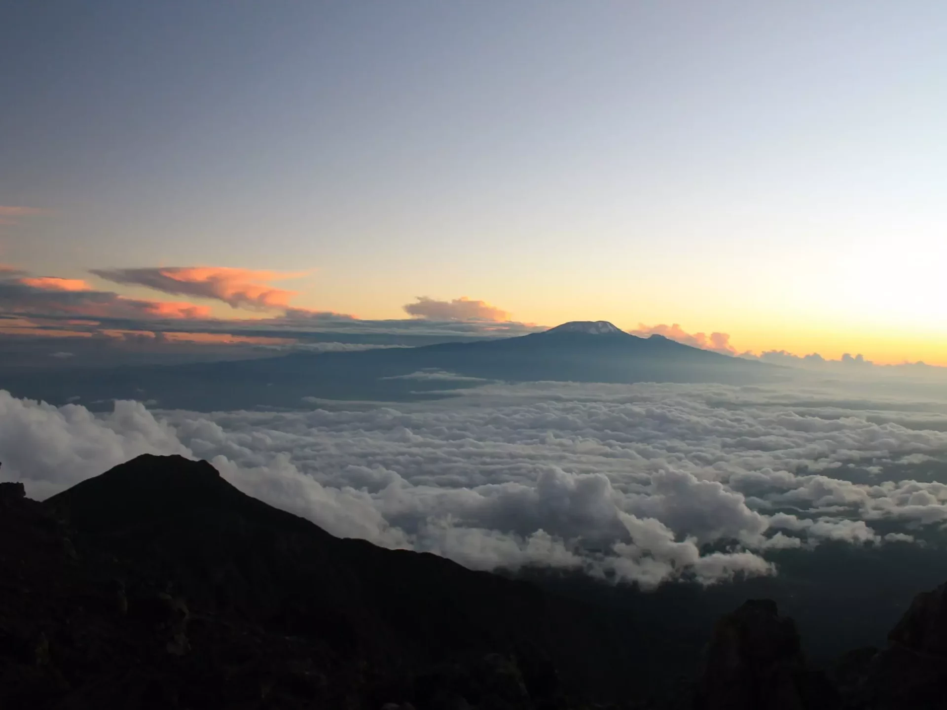 Mt. Meru vom Gipfel des Kilimanjaro