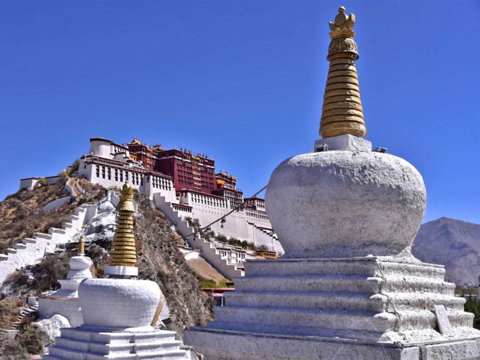 Blick auf den Potala-Palast