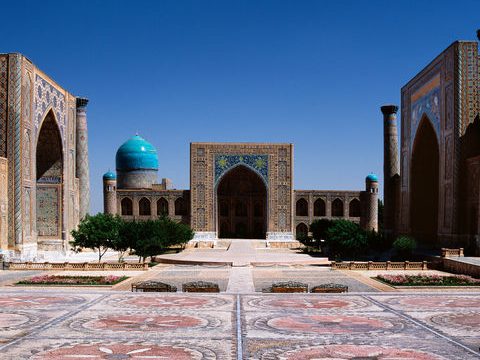 Moscheen am Registan-Platz in Samarkand