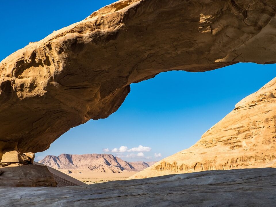 Felsbogen im Wadi Rum