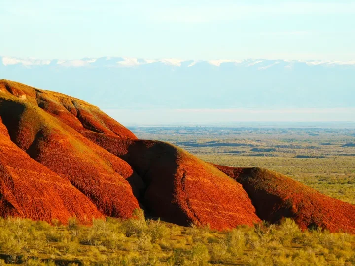 Rote Felsen im Altyn Emel NP